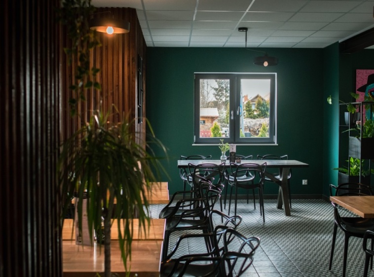 RESTAURACJA PRZYSTANEK